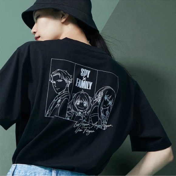 Uniqlo Spy x Family Short Sleeve Tee T-Shirt Black White Size Small - Picture 2 of 11